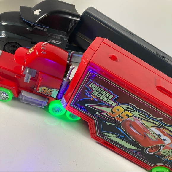 Disney Cars Haulers Lot - Jackson Storm Gale Beaufort and McQueen Mack Hauler - Picture 9 of 16